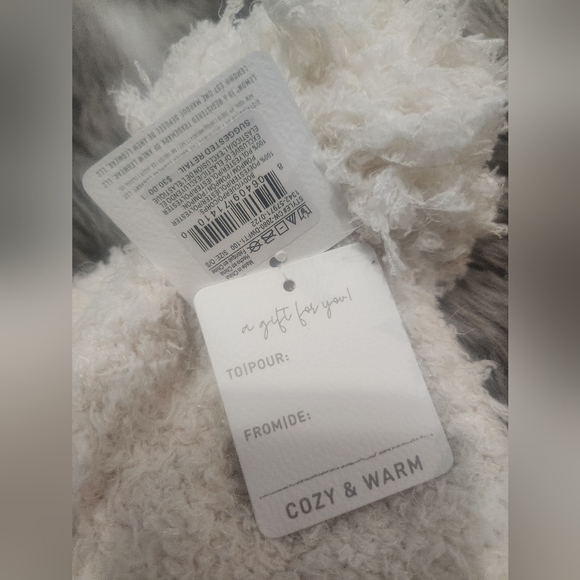 Lemon Snow Drift Hat Beanie | Color: Cream/White - Picture 3 of 5